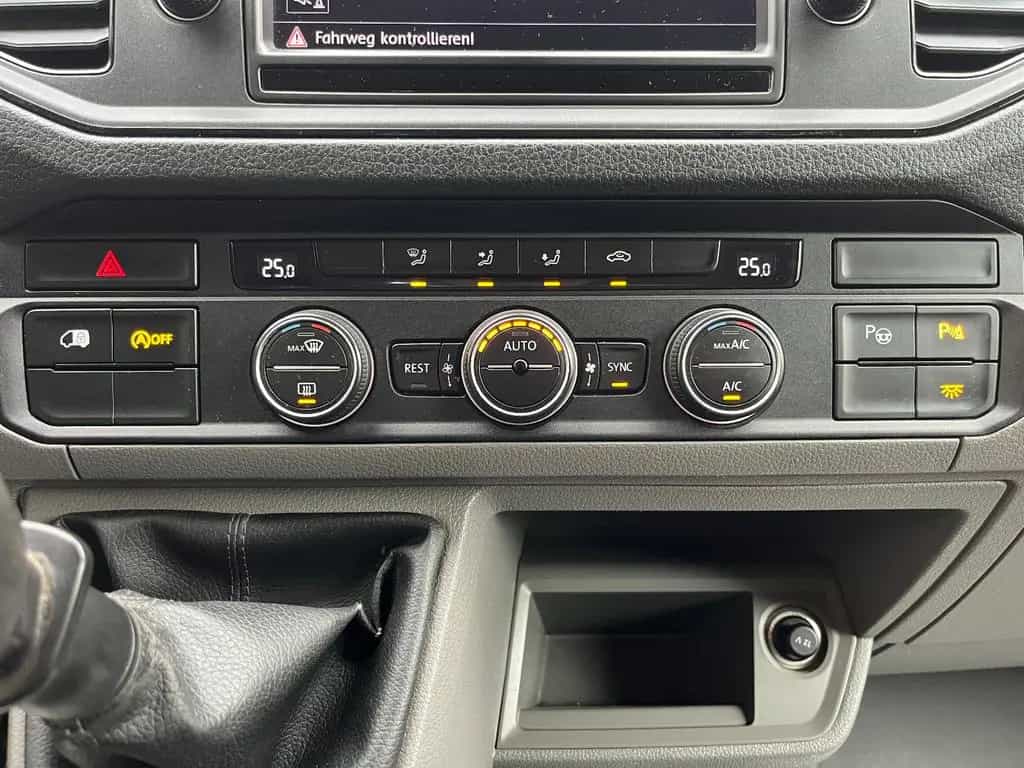 Volkswagen Crafter APA L3H3 ACC KLIMA AHK ASSIST 1 HAND 11/2017-photo-3