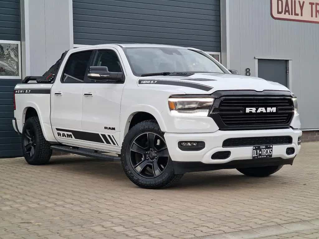 Dodge RAM 1500 5.7 4x4 Laramie Memory Rollbar LED AHK 04/2021-photo-0