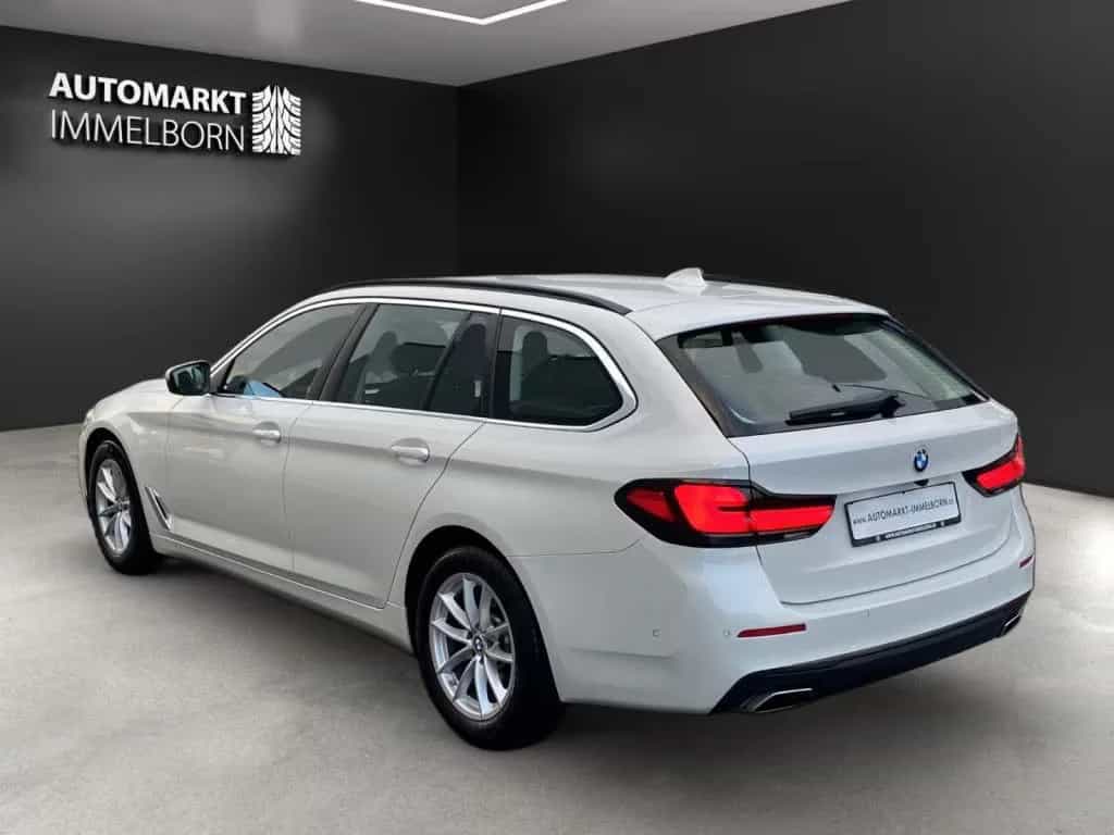 BMW 5 Series 530d xD Luxury Line DAB HUD Kamera Sport Alarm 04/2022-photo-6