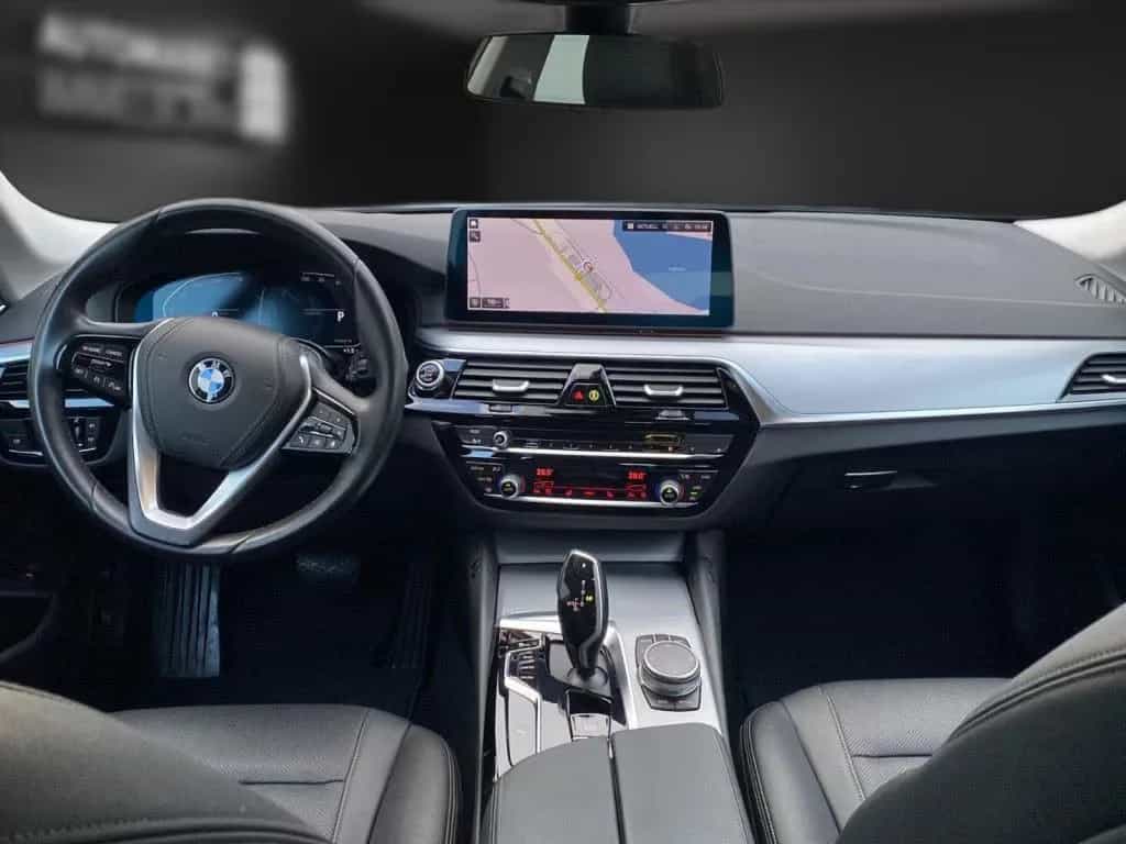 BMW 5 Series 530d xD Luxury Line DAB HUD Kamera Sport Alarm 04/2022-photo-8