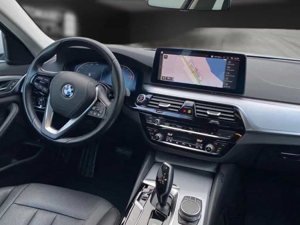 BMW 5 Series 530d xD Luxury Line DAB HUD Kamera Sport Alarm 04/2022-photo-9