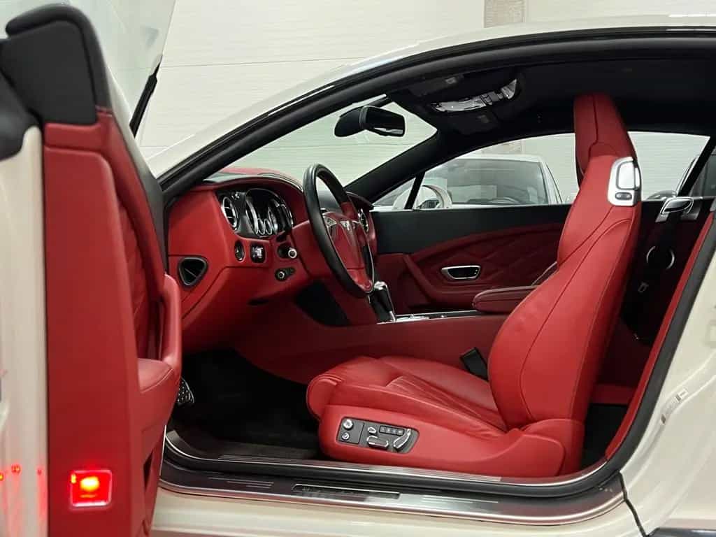 Bentley GT SPEED/6.0L W12/ 4WD/LED/KEYLESS/MASSAGE 02/2014-photo-16