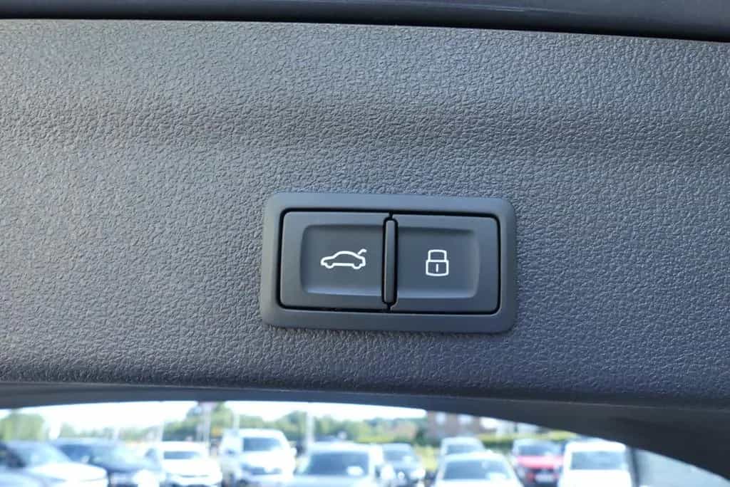 Audi A6 Avant 45 TFSI Sport*Teilleder*DAB*Kamera*AHK* 03/2021-photo-10