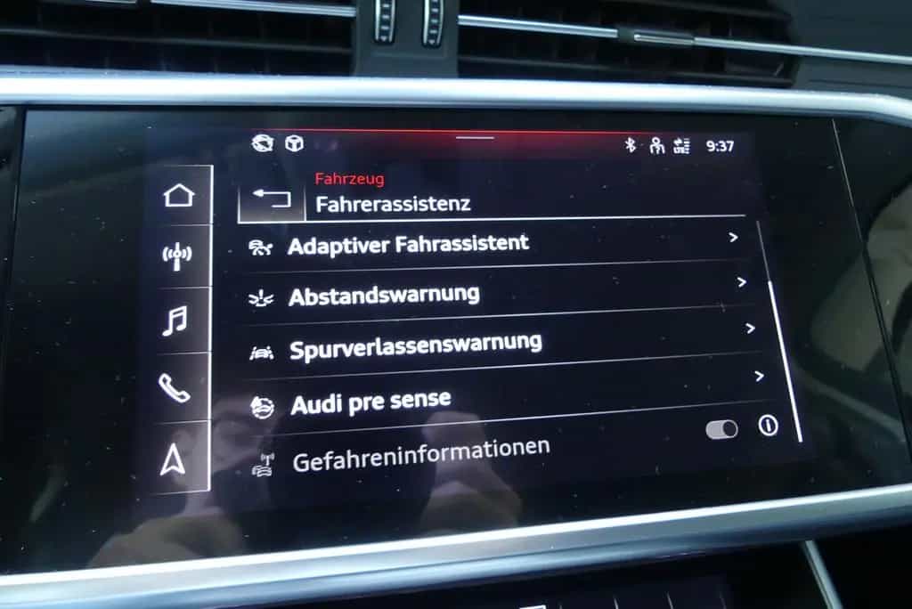 Audi A6 Avant 45 TFSI Sport*Teilleder*DAB*Kamera*AHK* 03/2021-photo-32