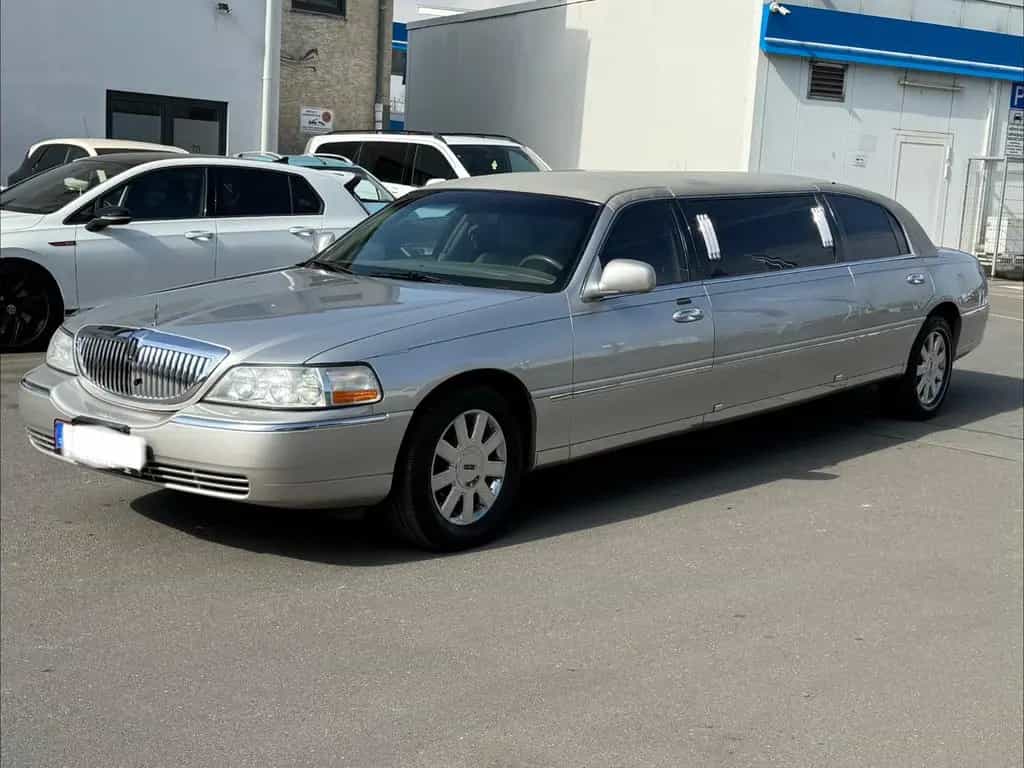 Lincoln Town Car *Stretchlimousine*DVD*Super Zustand* 07/2003-photo-1