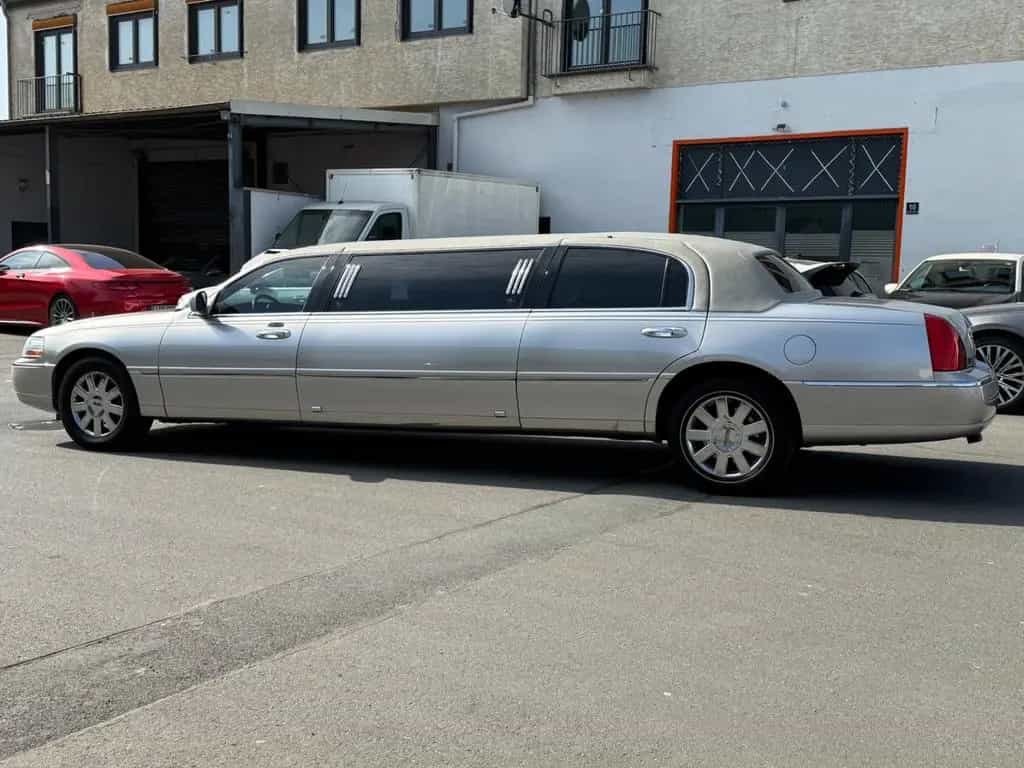 Lincoln Town Car *Stretchlimousine*DVD*Super Zustand* 07/2003-photo-10