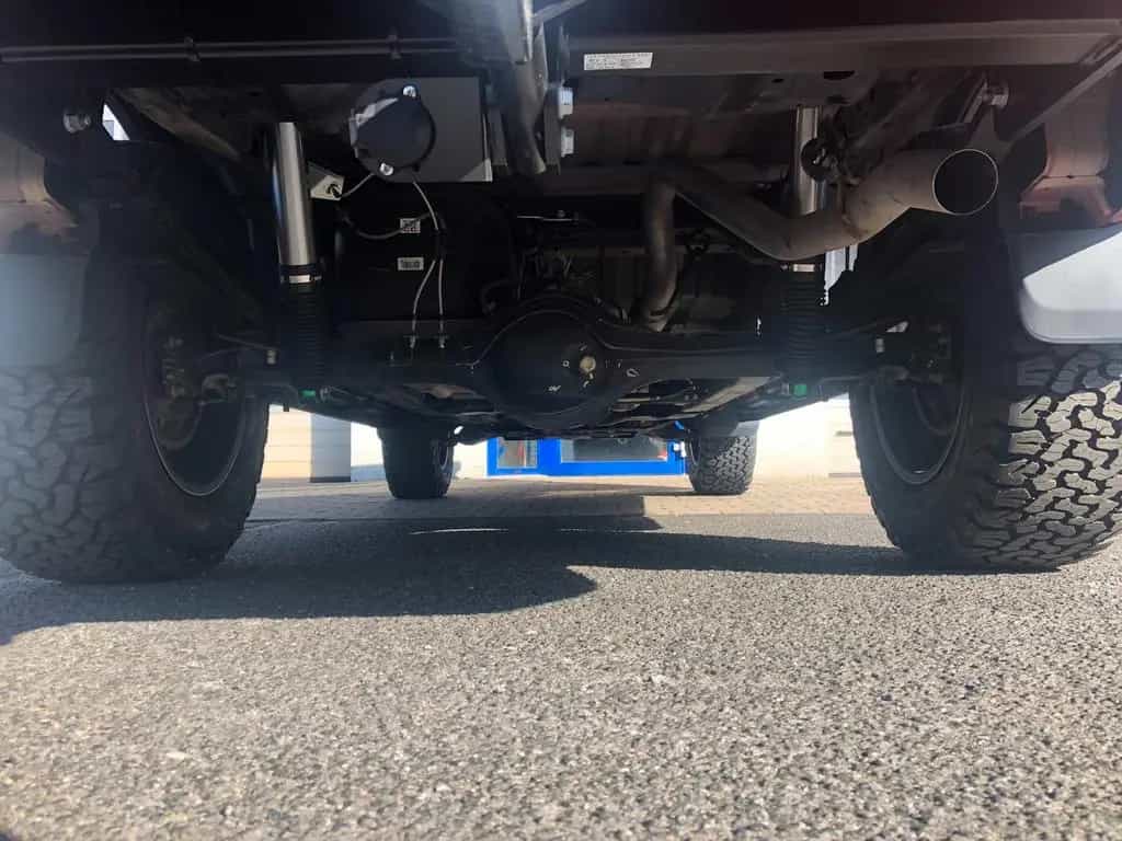 Isuzu D-Max Double Cab V-Cross AT+hohes Fahrwerk EFS+ 06/2025-photo-13