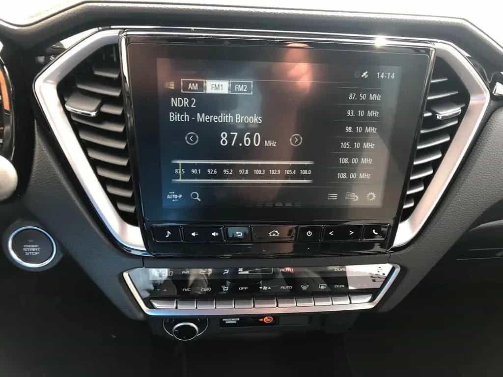 Isuzu D-Max Double Cab V-Cross AT+hohes Fahrwerk EFS+ 06/2025-photo-23