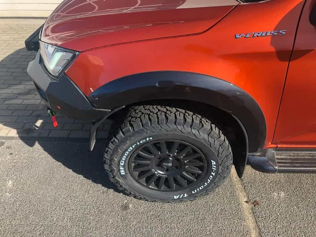 Isuzu D-Max Double Cab V-Cross AT+hohes Fahrwerk EFS+ 06/2025-photo-6