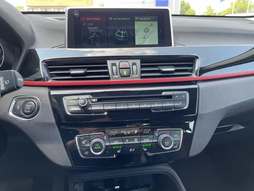 BMW X1 xDrive20d Aut. SportLine HeadUp LED AHK Leder 09/2018-photo-13