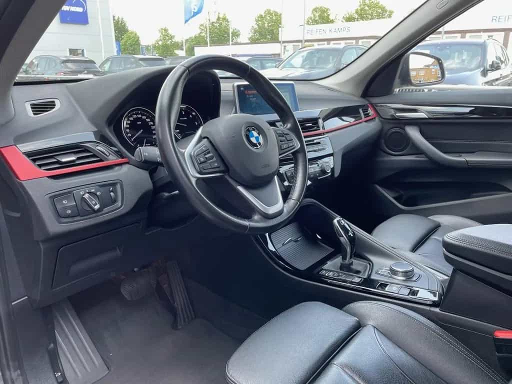 BMW X1 xDrive20d Aut. SportLine HeadUp LED AHK Leder 09/2018-photo-6