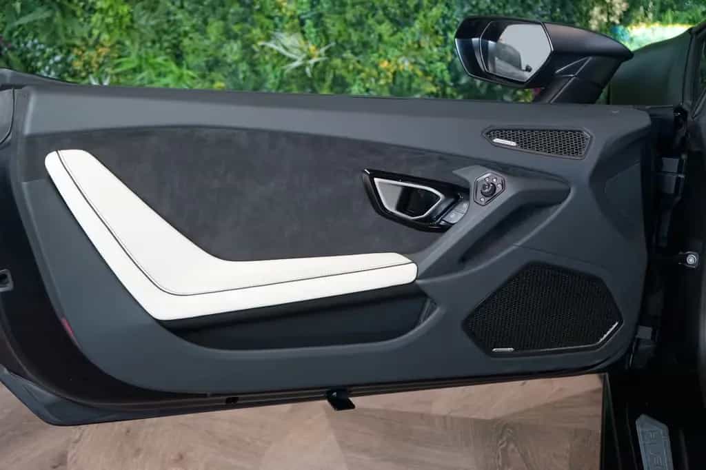 Lamborghini EVO SPYDER AWD*LIFT*WARRANTY*258.017€ NETTO 11/2023-photo-12