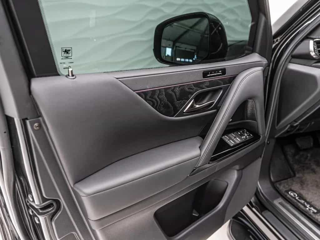Lexus LX 500 Luxury*ARMORED B6*Head-Up*R20*STOCK null-photo-19