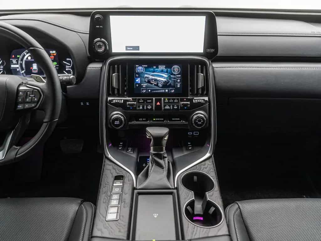 Lexus LX 500 Luxury*ARMORED B6*Head-Up*R20*STOCK null-photo-30