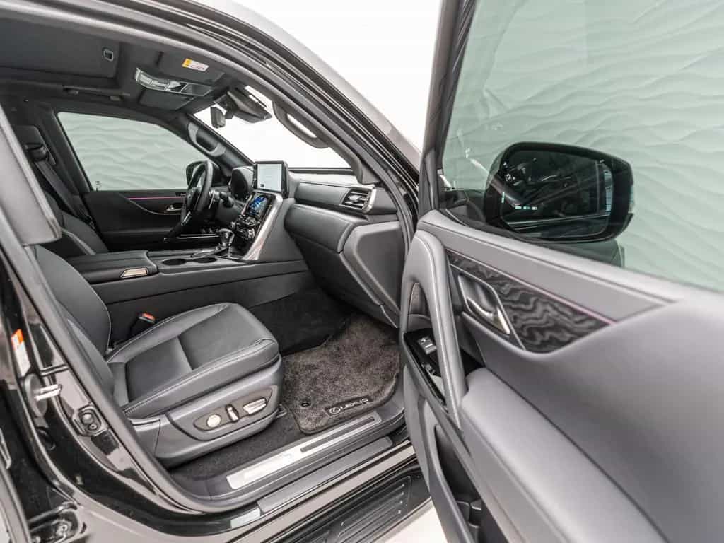 Lexus LX 500 Luxury*ARMORED B6*Head-Up*R20*STOCK null-photo-33