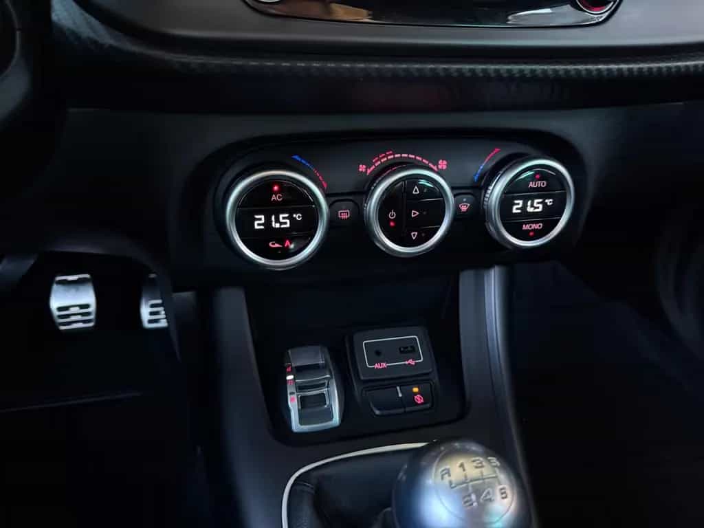 Alfa Romeo Giulietta Sport KLIMA NAVI ALU SHZ 06/2018-photo-16