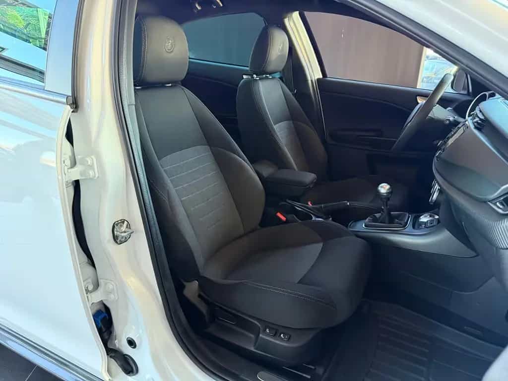 Alfa Romeo Giulietta Sport KLIMA NAVI ALU SHZ 06/2018-photo-19