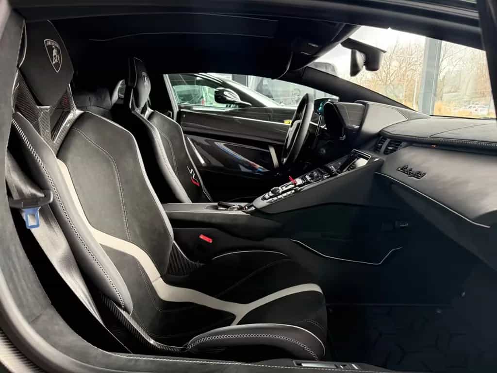 Lamborghini Aventador SVJ AD Personam- Capristo-Shiny Carbon 05/2021-photo-11