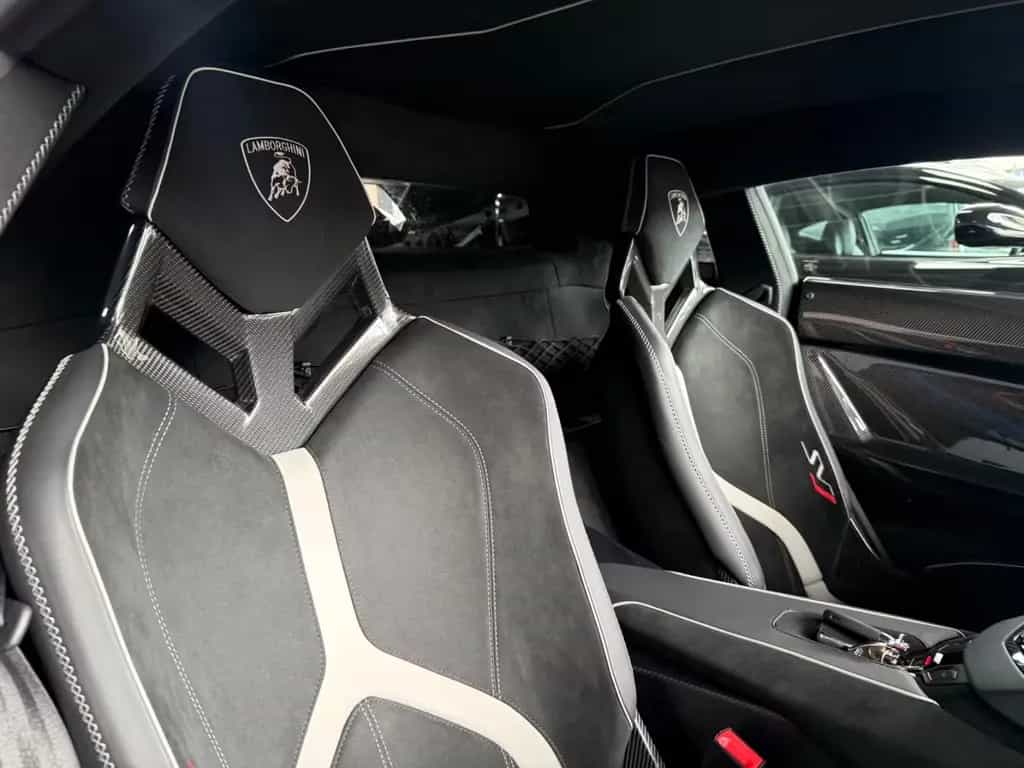Lamborghini Aventador SVJ AD Personam- Capristo-Shiny Carbon 05/2021-photo-13