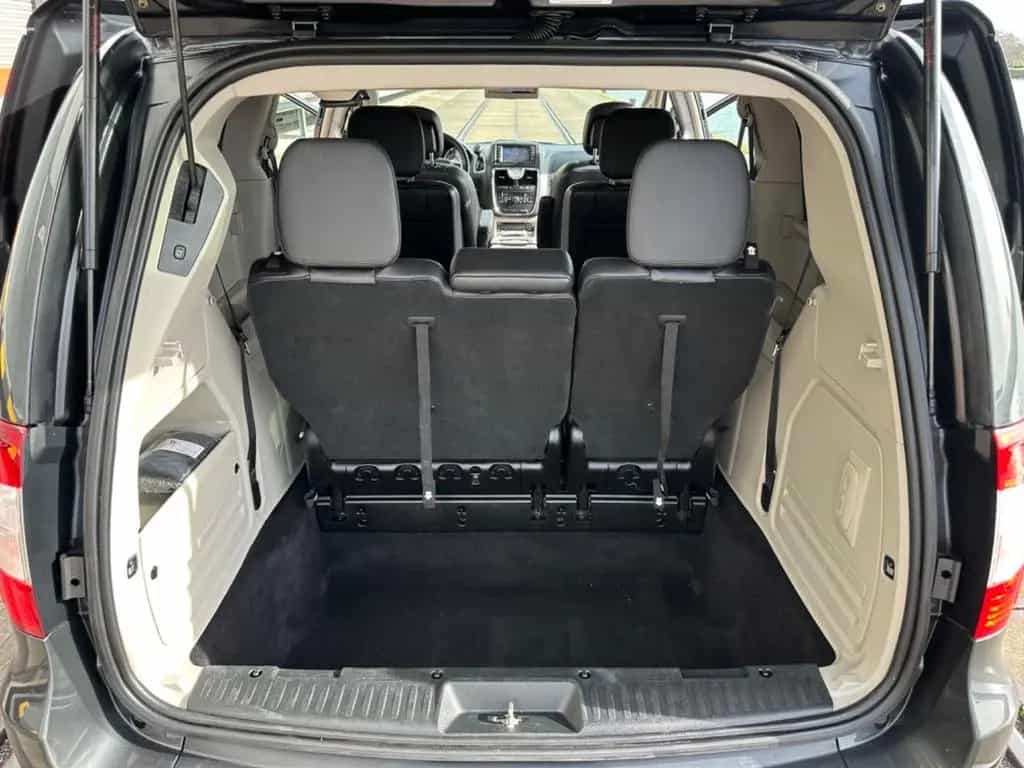 Lancia Voyager 2.8 MultiJet 16v Gold Automatik 01/2013-photo-12