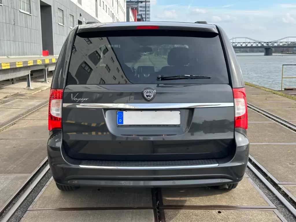 Lancia Voyager 2.8 MultiJet 16v Gold Automatik 01/2013-photo-4