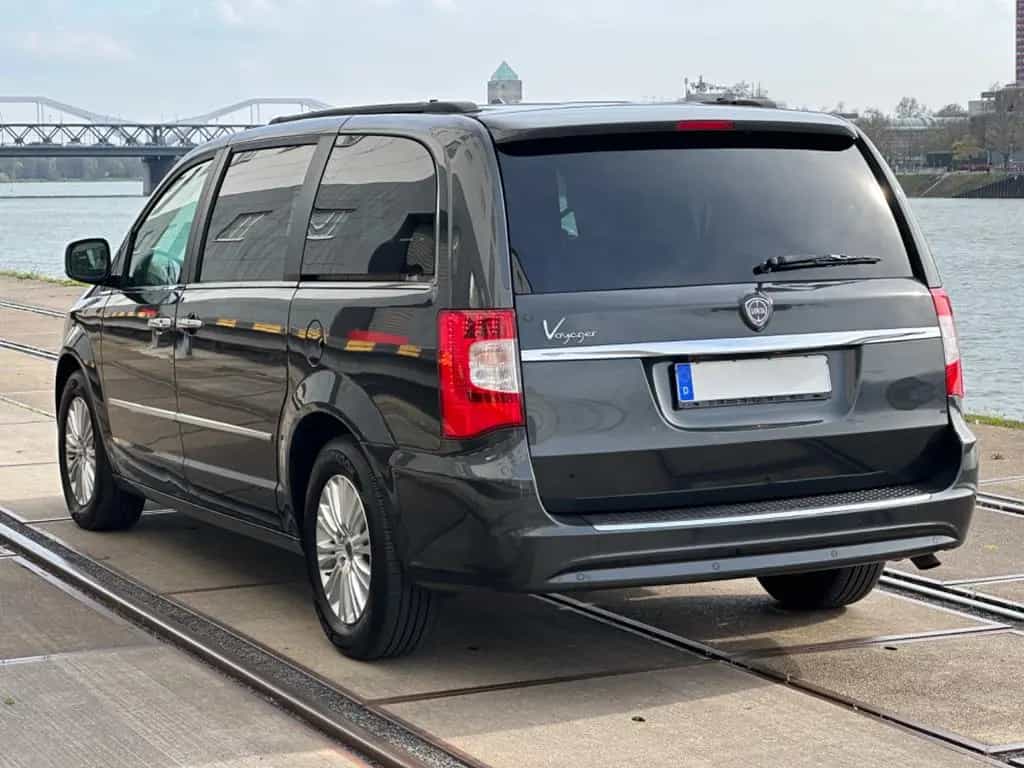 Lancia Voyager 2.8 MultiJet 16v Gold Automatik 01/2013-photo-5