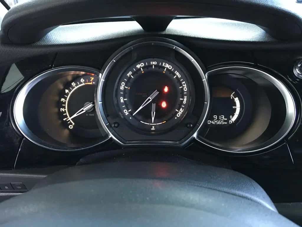 Citroën DS3 SportChic/42Tkm/Navi/LED/Tempo/PDC/Allwetter 06/2015-photo-11