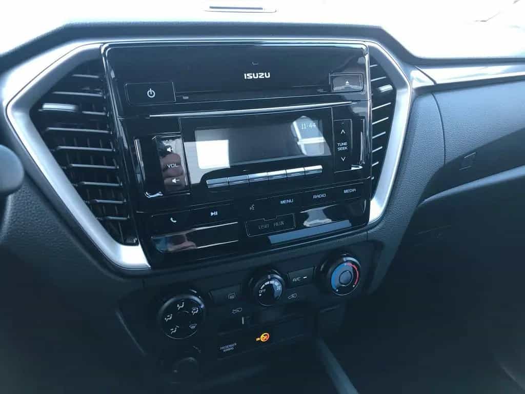 Isuzu D-Max Space Cab LS AT + SOFORT + 06/2025-photo-13