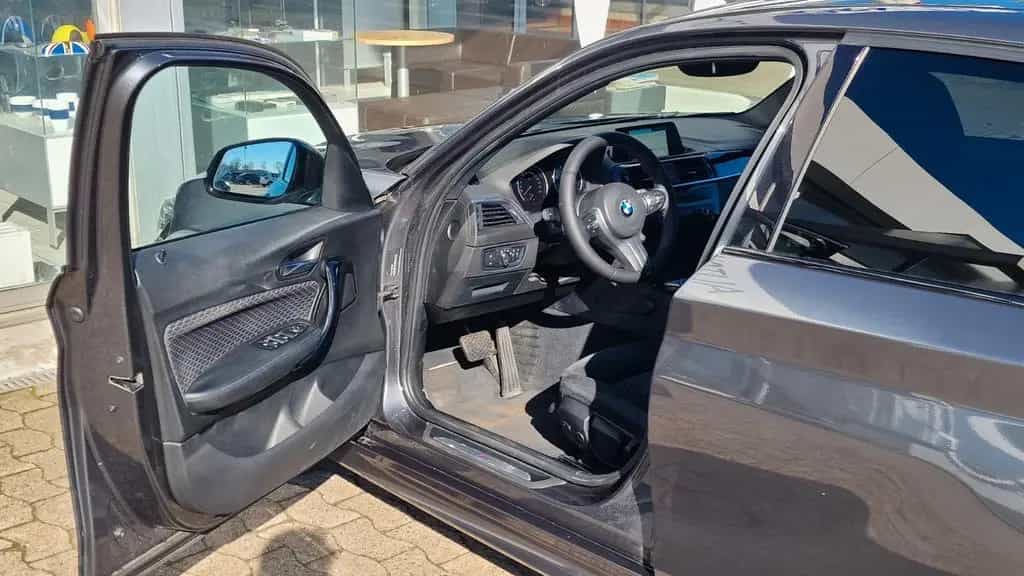 BMW 1 Series 118 i M Sport Paket S/W Räder Shadow Line 03/2018-photo-12