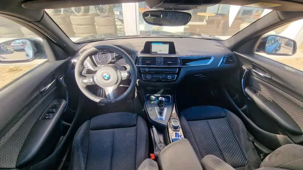 BMW 1 Series 118 i M Sport Paket S/W Räder Shadow Line 03/2018-photo-15