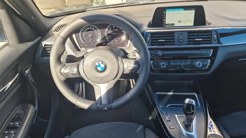 BMW 1 Series 118 i M Sport Paket S/W Räder Shadow Line 03/2018-photo-16