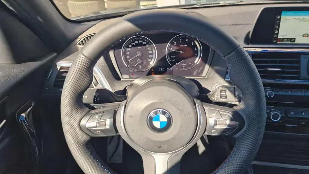 BMW 1 Series 118 i M Sport Paket S/W Räder Shadow Line 03/2018-photo-17