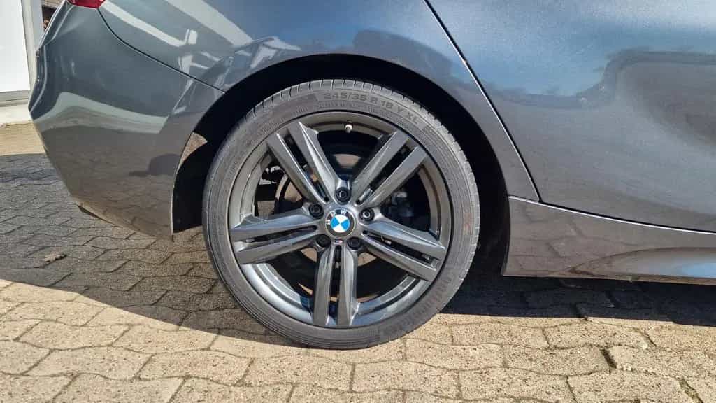 BMW 1 Series 118 i M Sport Paket S/W Räder Shadow Line 03/2018-photo-25