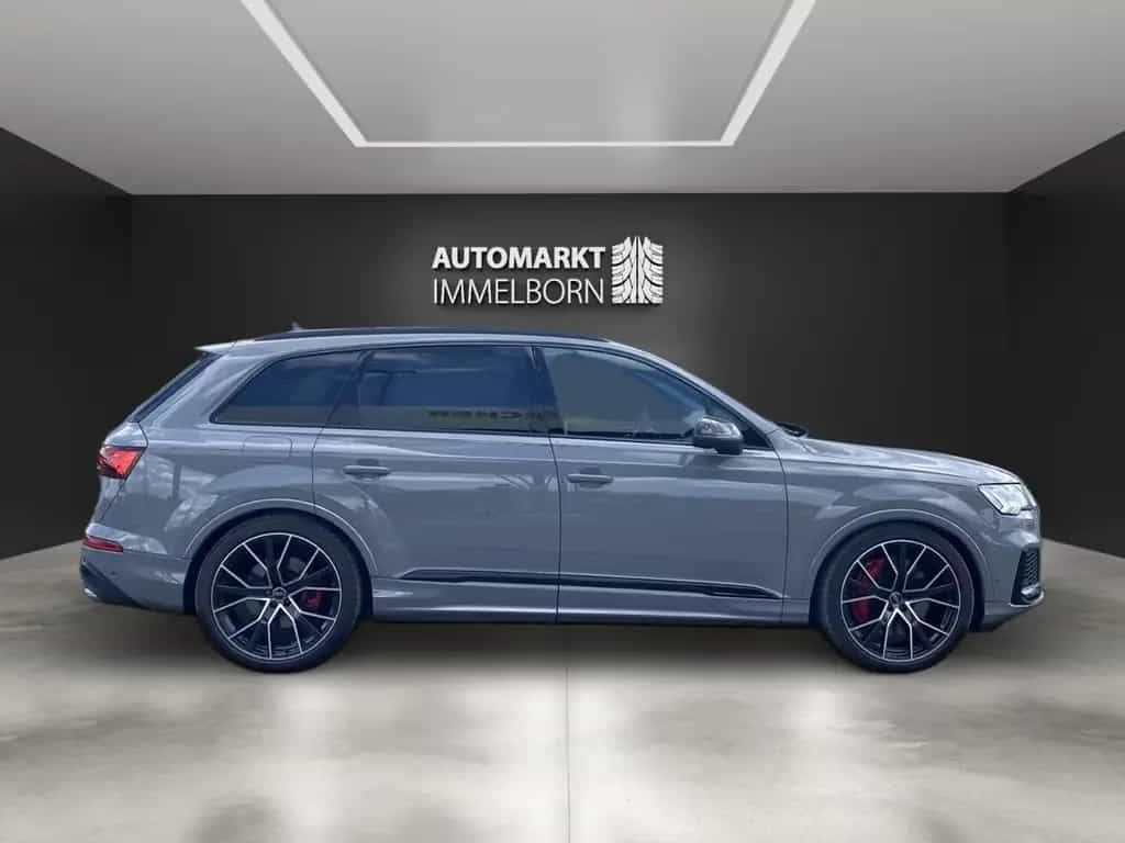 Audi SQ7 competition plus 7Sitz*Pano*Matrix*ACC*22 01/2024-photo-10