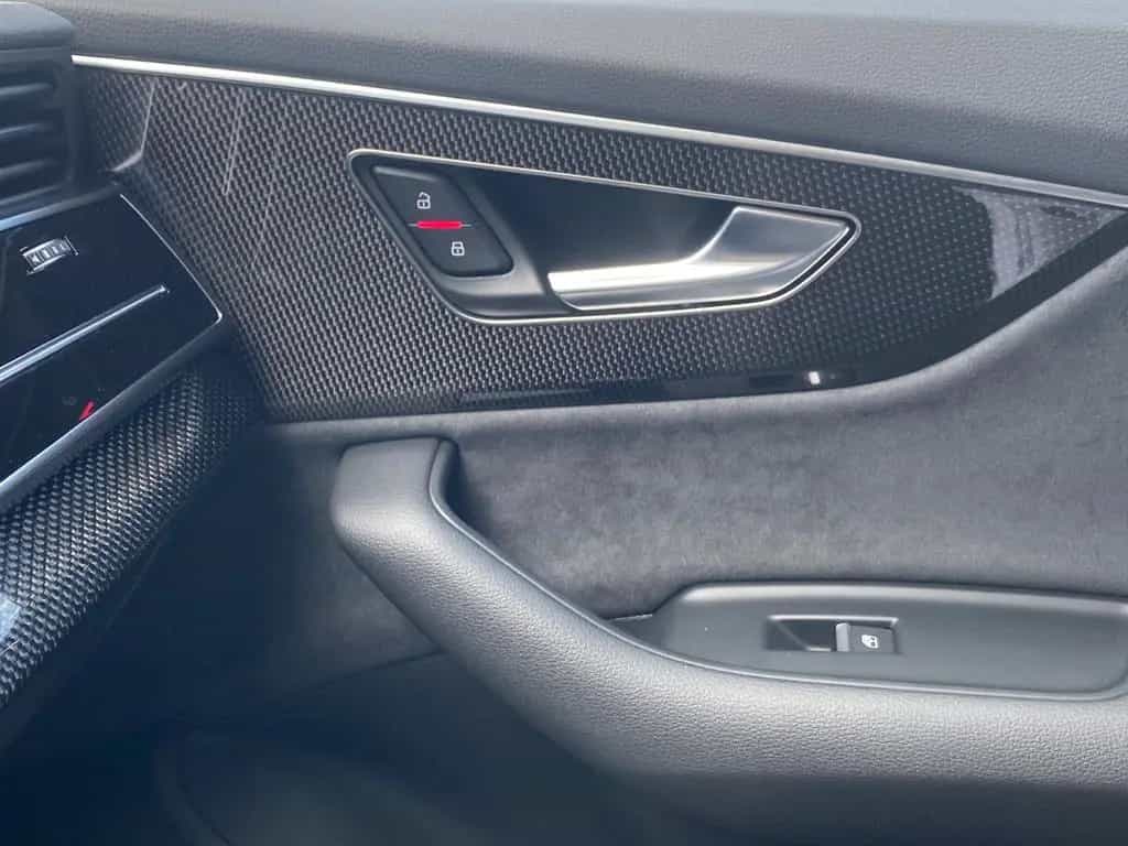 Audi SQ7 competition plus 7Sitz*Pano*Matrix*ACC*22 01/2024-photo-25