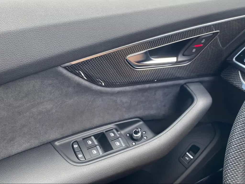 Audi SQ7 competition plus 7Sitz*Pano*Matrix*ACC*22 01/2024-photo-26