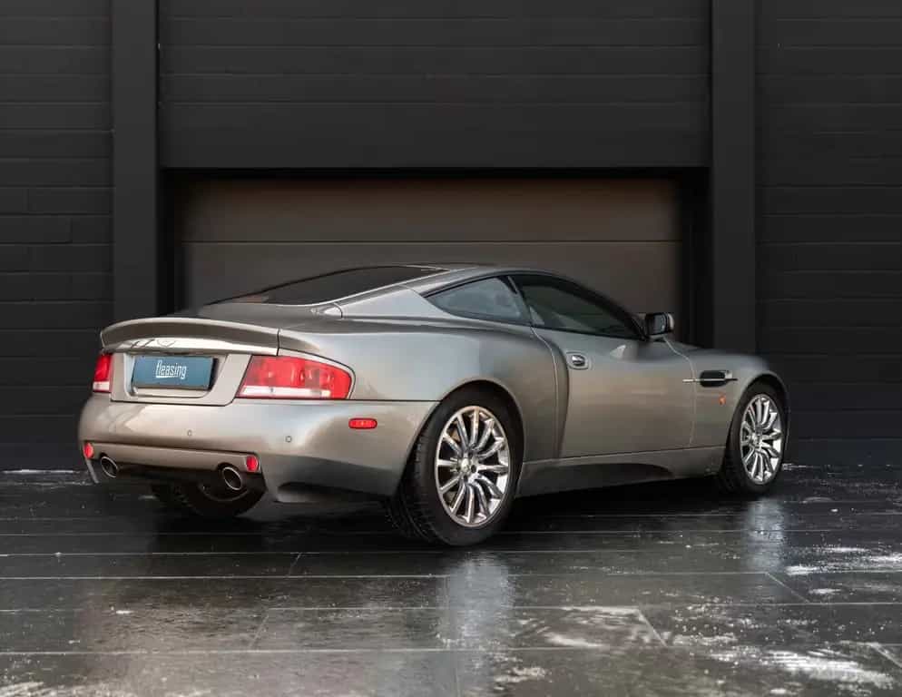 Aston Martin Vanquish V12 6,0 Coupé 03/2003-photo-2