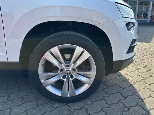 Skoda Karoq 1.5 TSI Style+LED+NAVI+ACC+KAMERA+ALU-18'+ 05/2019-photo-4