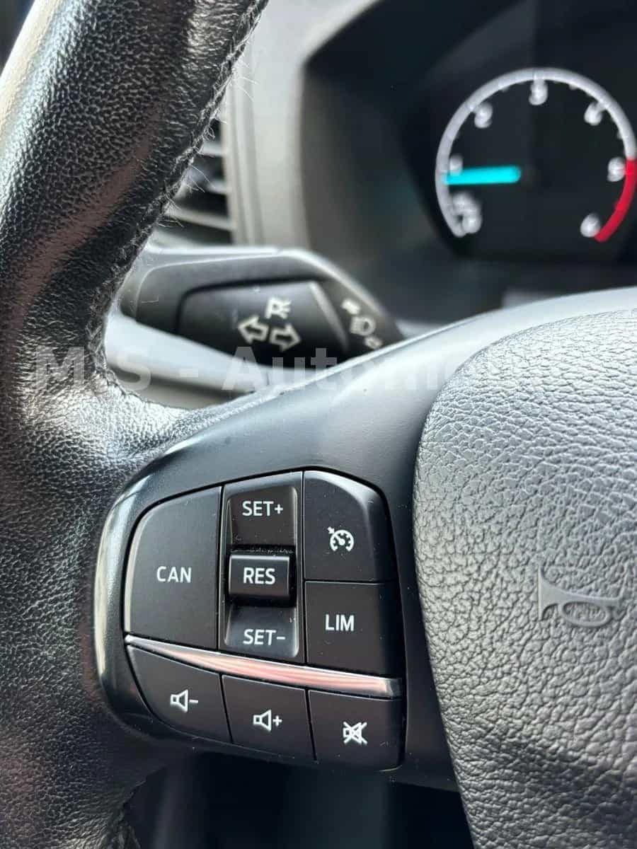 Ford Transit Custom 04/2018-photo-22