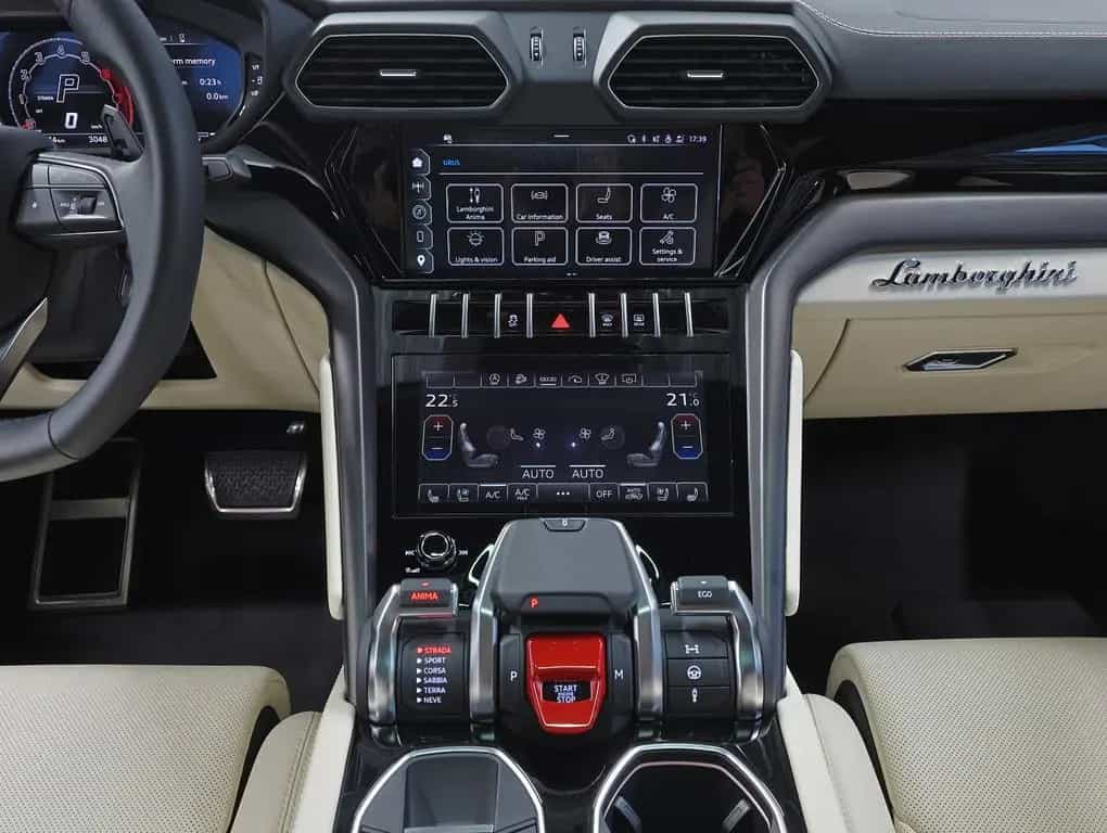 Lamborghini Urus S / AKRAPOVIC / PANO / B & O / MASSAGE 07/2023-photo-17