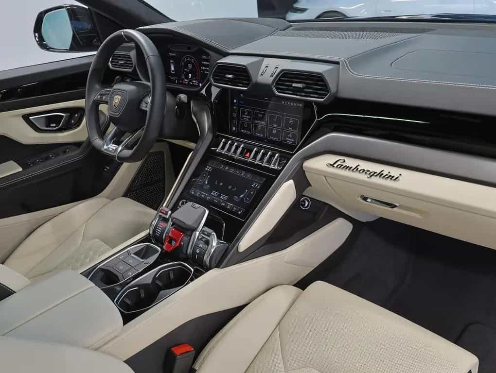 Lamborghini Urus S / AKRAPOVIC / PANO / B & O / MASSAGE 07/2023-photo-18