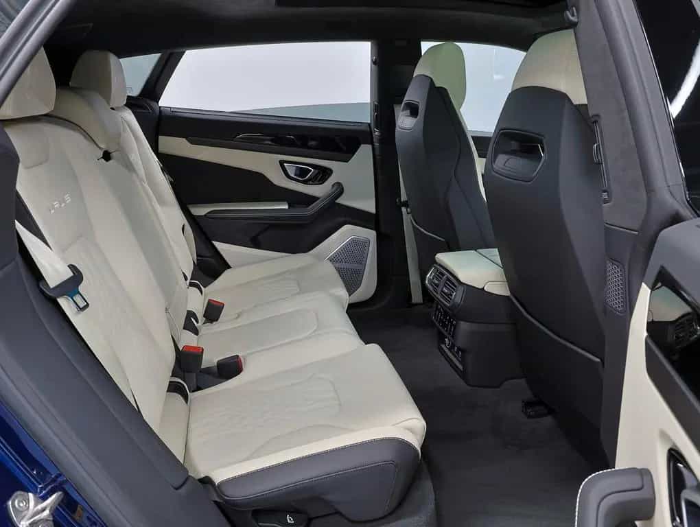 Lamborghini Urus S / AKRAPOVIC / PANO / B & O / MASSAGE 07/2023-photo-21