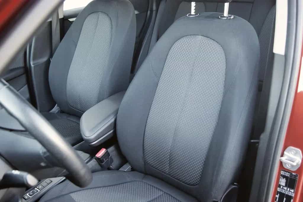 BMW X1 sDrive18i AUTOM*ADVANT*LED*PARKAS*SHZ*TEMP*NA 04/2019-photo-14