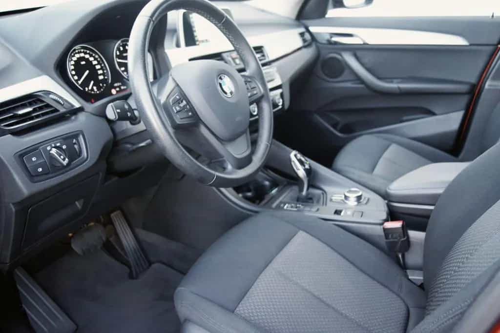 BMW X1 sDrive18i AUTOM*ADVANT*LED*PARKAS*SHZ*TEMP*NA 04/2019-photo-16