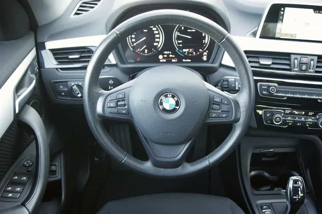 BMW X1 sDrive18i AUTOM*ADVANT*LED*PARKAS*SHZ*TEMP*NA 04/2019-photo-17