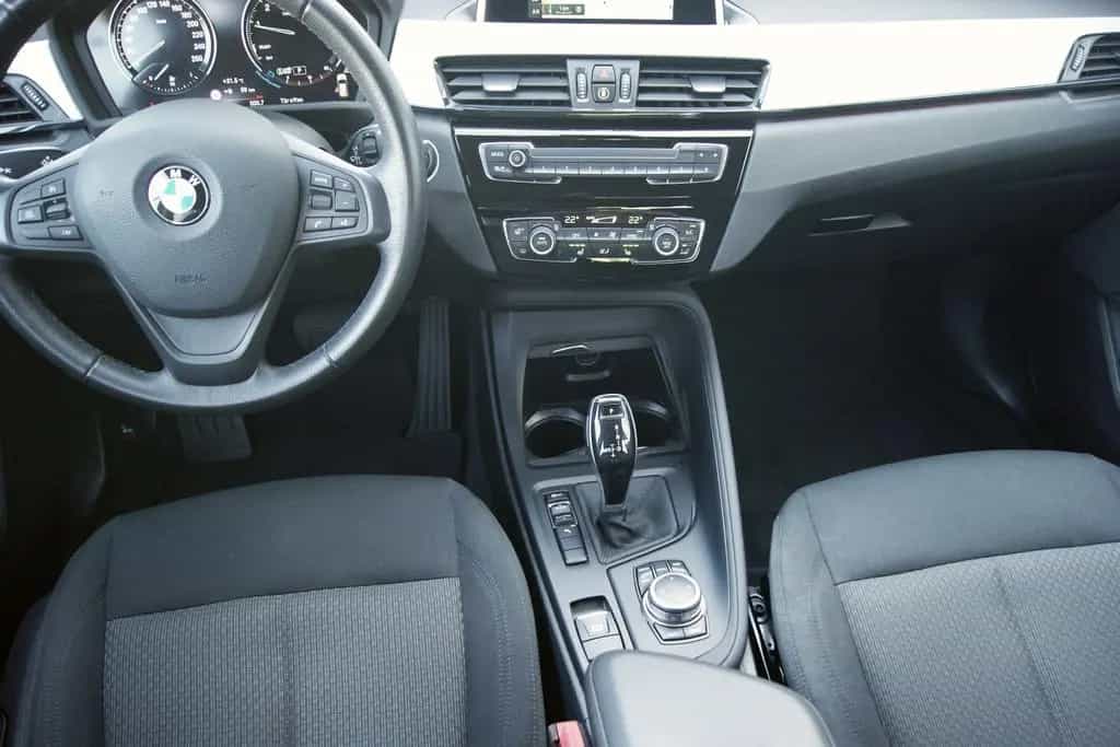 BMW X1 sDrive18i AUTOM*ADVANT*LED*PARKAS*SHZ*TEMP*NA 04/2019-photo-18
