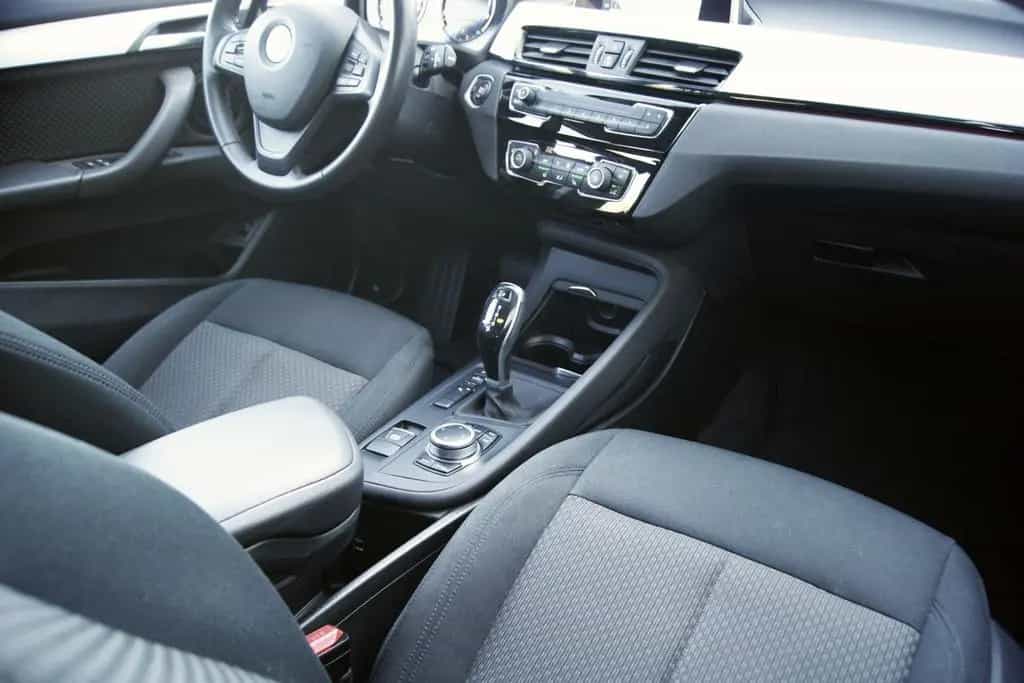 BMW X1 sDrive18i AUTOM*ADVANT*LED*PARKAS*SHZ*TEMP*NA 04/2019-photo-21