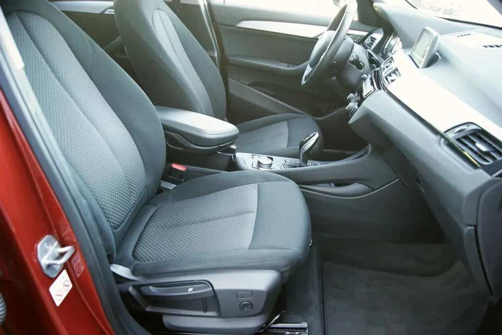 BMW X1 sDrive18i AUTOM*ADVANT*LED*PARKAS*SHZ*TEMP*NA 04/2019-photo-22