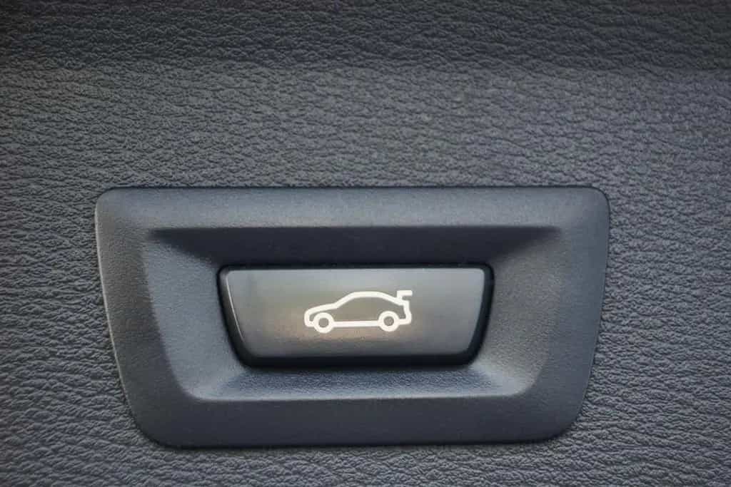 BMW X1 sDrive18i AUTOM*ADVANT*LED*PARKAS*SHZ*TEMP*NA 04/2019-photo-29