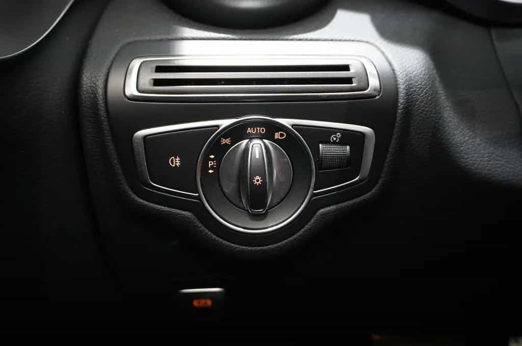 Mercedes-Benz C 200 CABRIO 9G AMG LINE NAVI/LED/KAMERA/SPORT 05/2020-photo-17